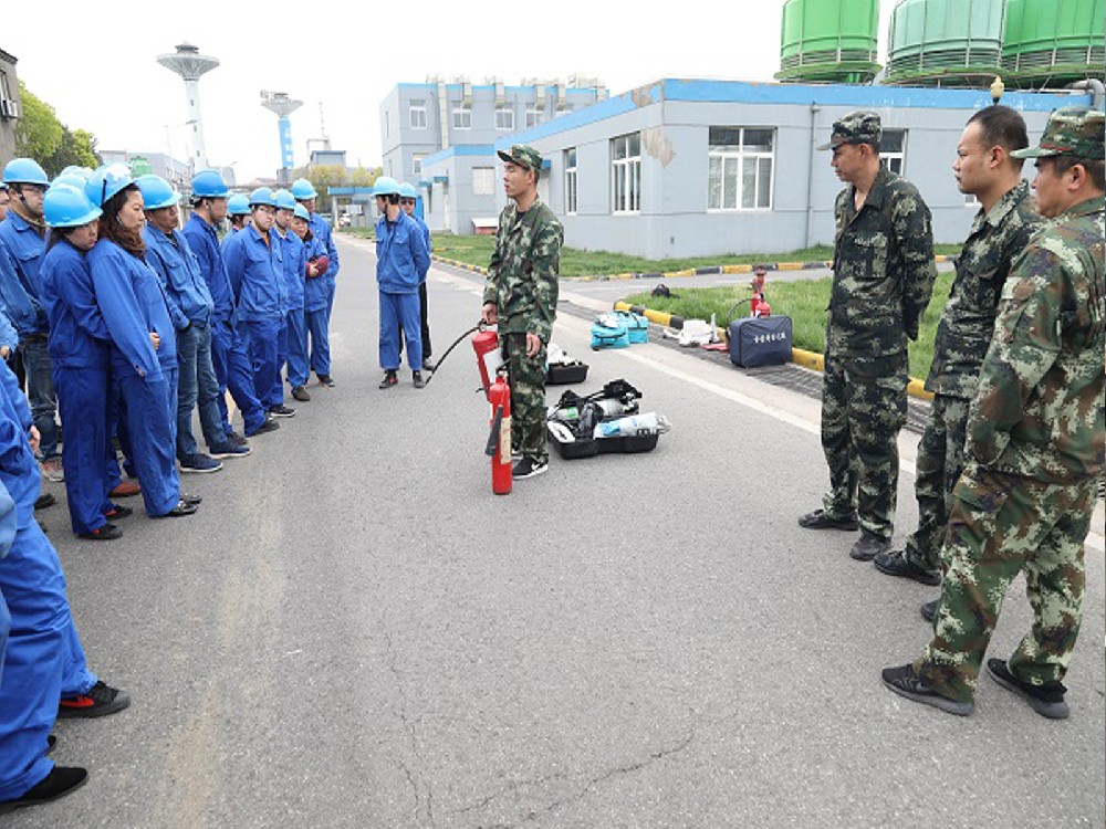 Yanghu Fire squadron to my company to carry out fire training